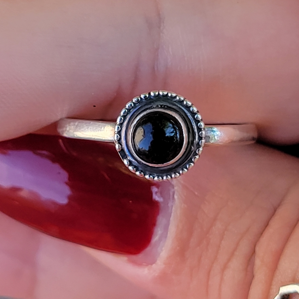 Garnet black stone ring